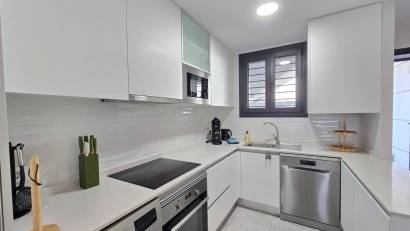 Återförsäljning - Apartment / Flat * -
Orihuela Costa * - Villamartín *