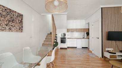 Återförsäljning - Radhus -
Orihuela Costa - La Zenia
