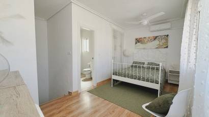 Återförsäljning - Radhus -
Orihuela Costa - La Zenia