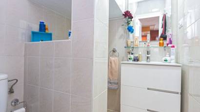 Reventa - Semi detached -
Los Altos
