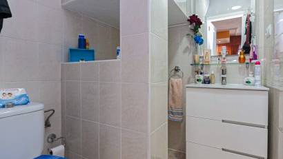 Reventa - Semi detached -
Los Altos