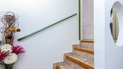 Reventa - Semi detached -
Los Altos