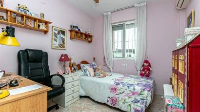 Reventa - Semi detached -
Los Altos