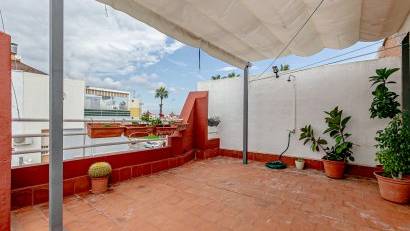 Reventa - Semi detached -
Los Altos