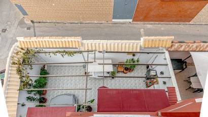 Reventa - Semi detached -
Los Altos