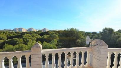 Återförsäljning - Villa -
Campoamor Golf - Campoamor