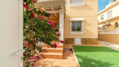 Återförsäljning - Bungalow -
Orihuela Costa - Los Dolses