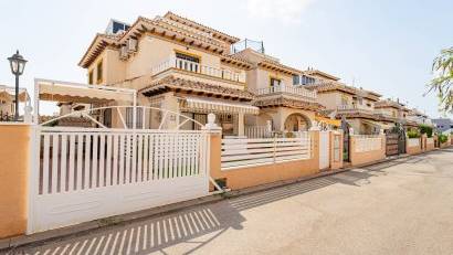 Återförsäljning - Quatro house -
Orihuela Costa - Lomas de Cabo Roig