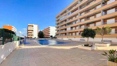 Återförsäljning - Apartment -
Torrevieja - Punta prima