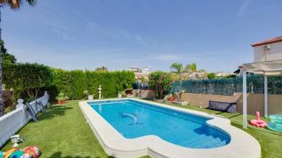 Återförsäljning - Villa -
San Fulgencio - La Marina