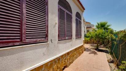 Återförsäljning - Villa -
San Fulgencio - La Marina