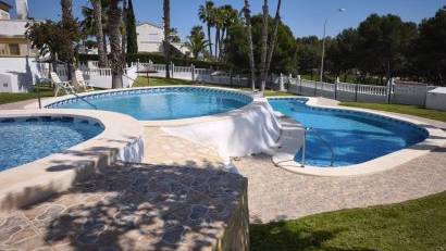 Återförsäljning - Bungalow -
Villamartin - Rioja