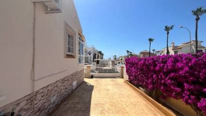Återförsäljning - Quad House -
Playa Flamenca - Jumilla