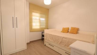 Återförsäljning - Apartment -
Orihuela Costa - Campoamor