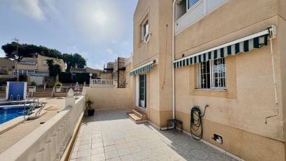 Reventa - Villa -
Orihuela - Los Balcones