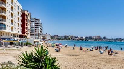 Återförsäljning - Apartment -
Torrevieja - Playa del Acequión