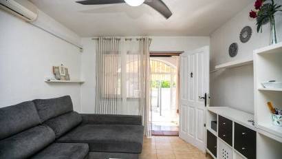 Resale - Bungalow -
Los Balcones