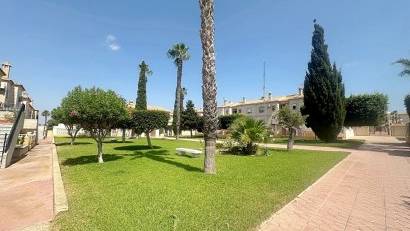 Återförsäljning - Bungalow -
Torrevieja - Aguas Nuevas
