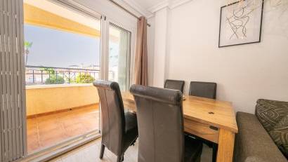 Återförsäljning - Apartment -
Mil Palmeras - Riomar