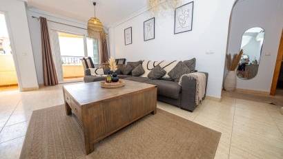 Återförsäljning - Apartment -
Mil Palmeras - Riomar
