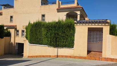 Återförsäljning - Apartment -
Mil Palmeras - Riomar