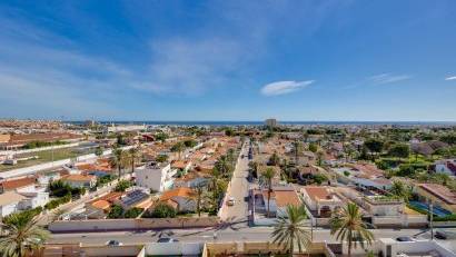 Resale - Apartment -
Torrevieja