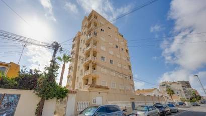 Resale - Apartment -
Torrevieja