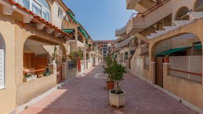 Återförsäljning - Apartment -
Torrevieja - Acequion