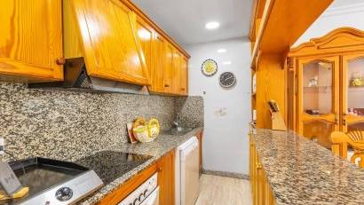 Återförsäljning - Apartment -
Torrevieja - Paseo maritimo