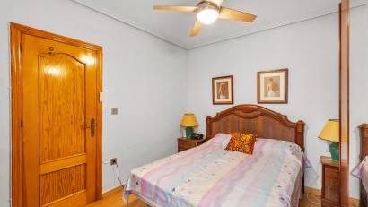 Återförsäljning - Apartment -
Torrevieja - Paseo maritimo
