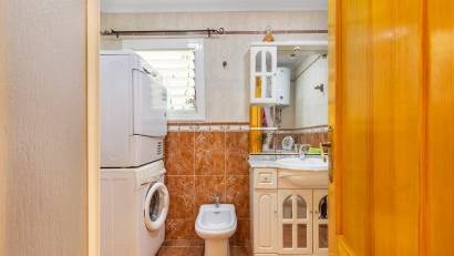 Återförsäljning - Apartment -
Torrevieja - Paseo maritimo