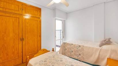 Återförsäljning - Apartment -
Torrevieja - Paseo maritimo