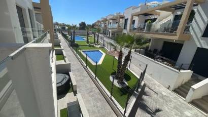 Återförsäljning - Apartment -
Villamartin - Pau 26