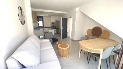 Återförsäljning - Apartment -
Villamartin - Pau 26