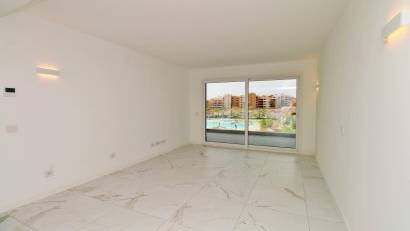 Reventa - Apartment -
Punta Prima