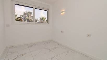 Reventa - Apartment -
Punta Prima