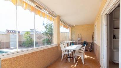 Återförsäljning - Bungalow -
Orihuela Costa - Punta Prima