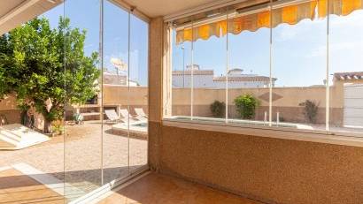 Återförsäljning - Bungalow -
Orihuela Costa - Punta Prima