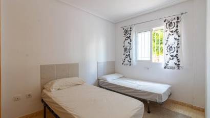 Återförsäljning - Bungalow -
Orihuela Costa - Punta Prima