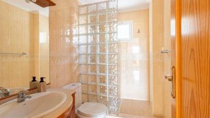 Återförsäljning - Bungalow -
Orihuela Costa - Punta Prima
