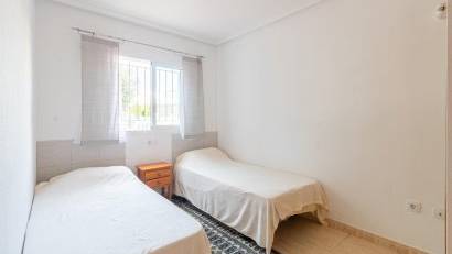 Återförsäljning - Bungalow -
Orihuela Costa - Punta Prima