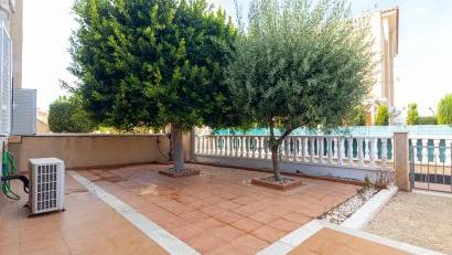 Återförsäljning - Bungalow -
Orihuela Costa - Punta Prima