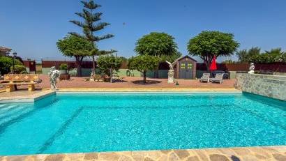 Resale - Villa -
CATRAL - Catral