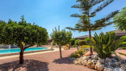 Resale - Villa -
CATRAL - Catral