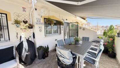 Reventa - Quad House -
Los Altos