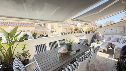 Reventa - Quad House -
Los Altos