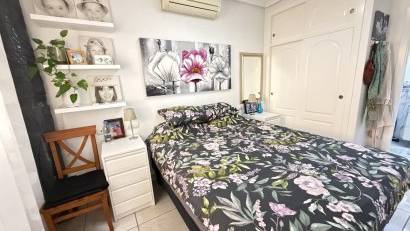 Reventa - Quad House -
Los Altos