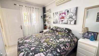 Reventa - Quad House -
Los Altos
