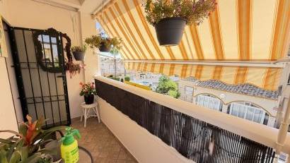 Reventa - Quad House -
Los Altos