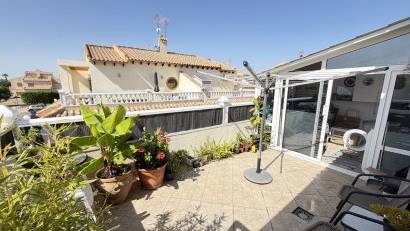 Reventa - Quad House -
Los Altos